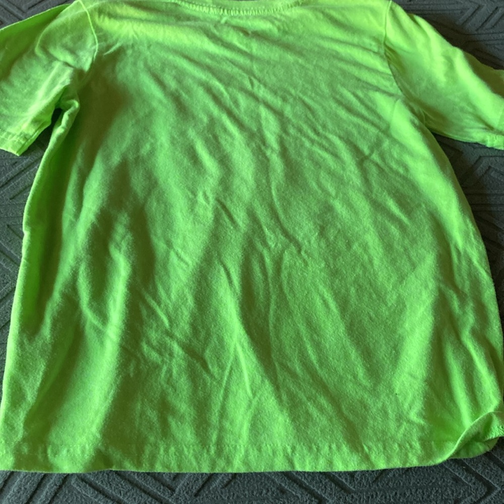 Three. T-shirts - Picture 9 of 9